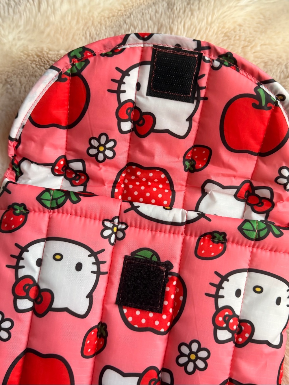 BAGGU x Sanrio Hello Kitty Puffy Laptop Sleeve 13”/14” - Picture 6 of 6